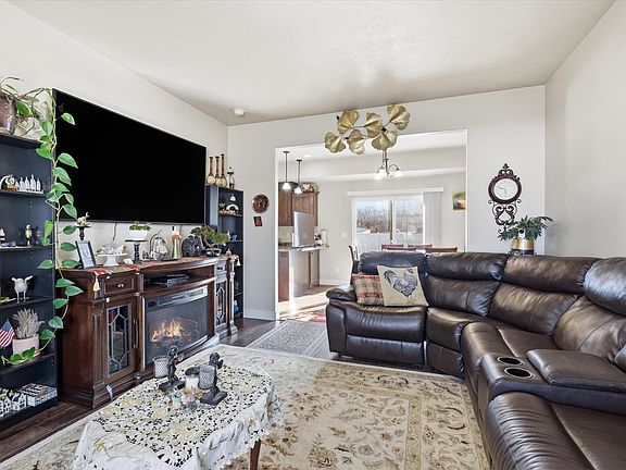 3rd image of 1084 S 740 W