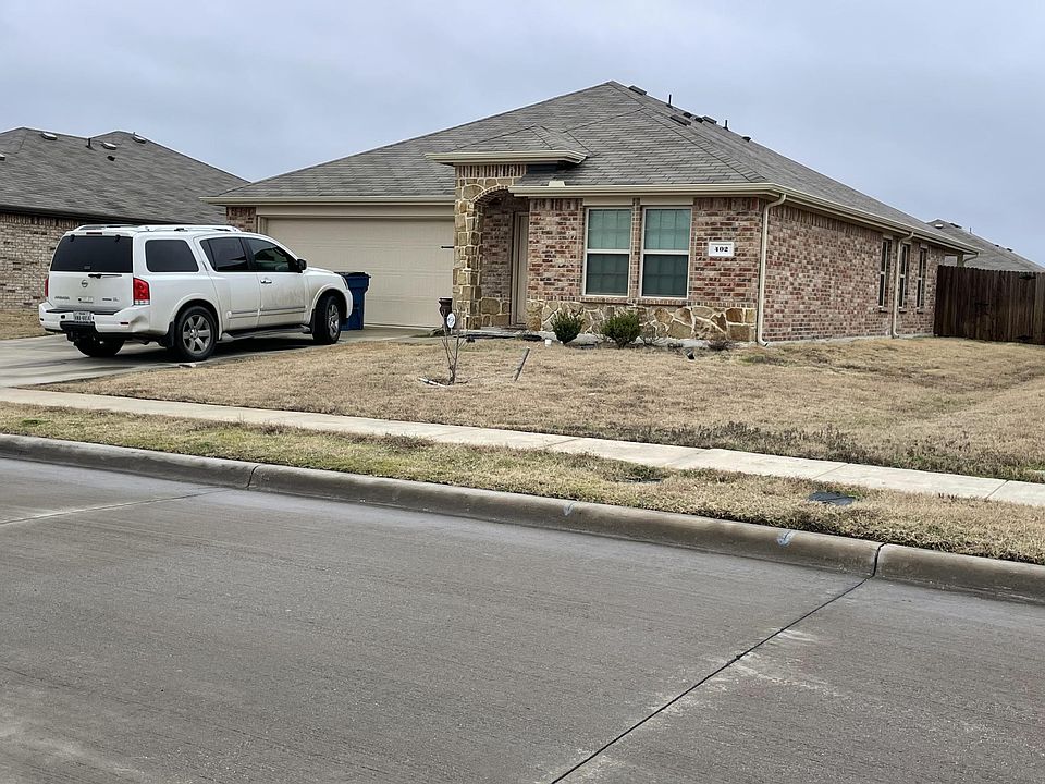 1st image of 402 Silo Cir
