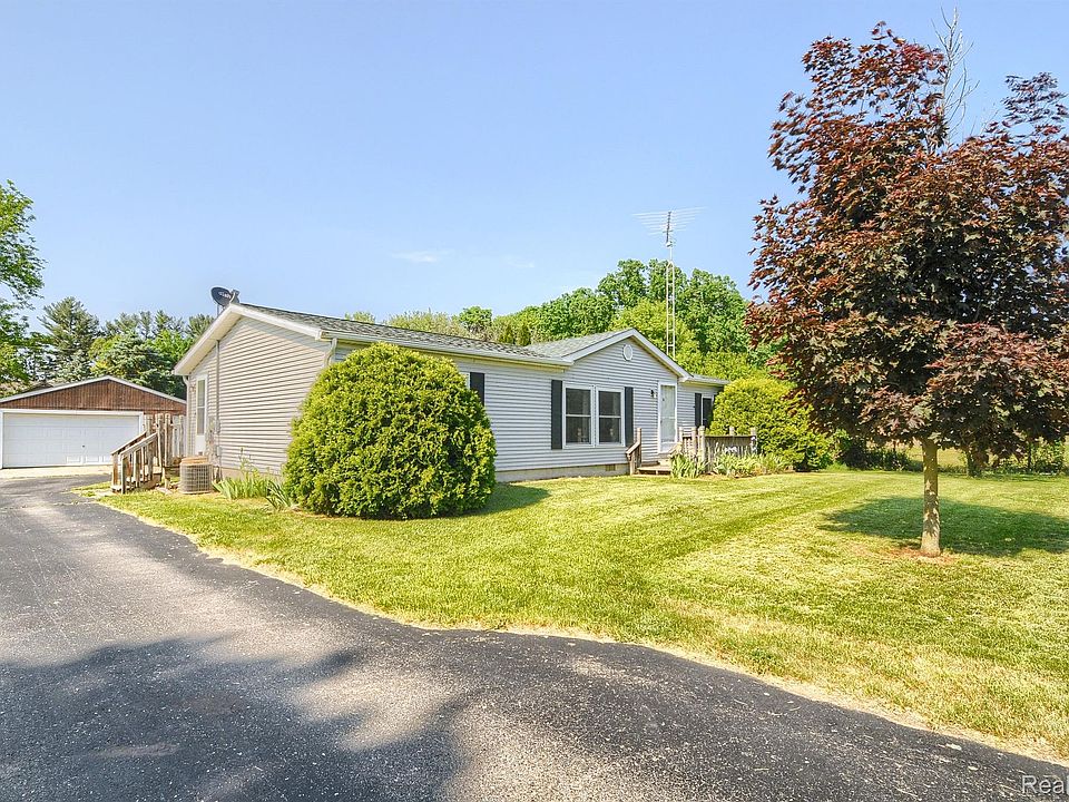 1st image of 487 Willow Lane Dr