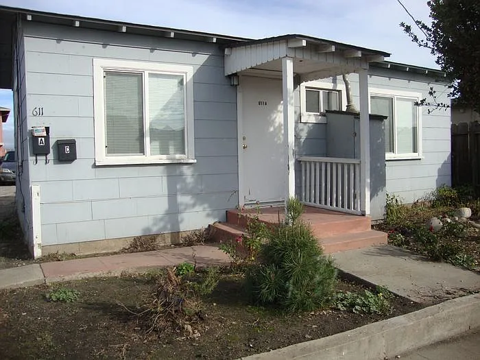 611 Terrace St #A photo 1