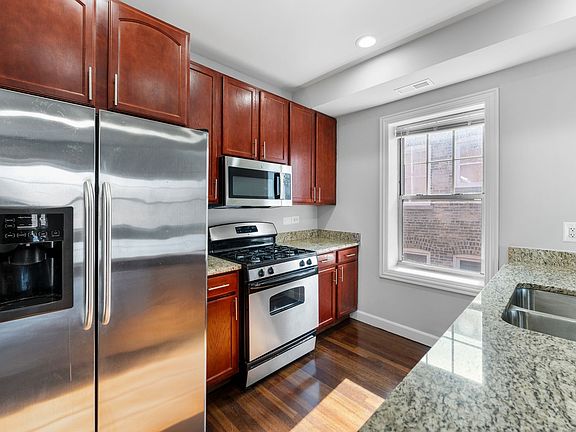 3rd image of 7357-67 N Ashland Ave #73573