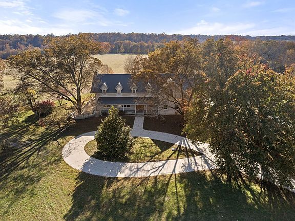 4th image of 2301 Rock Creek Rd