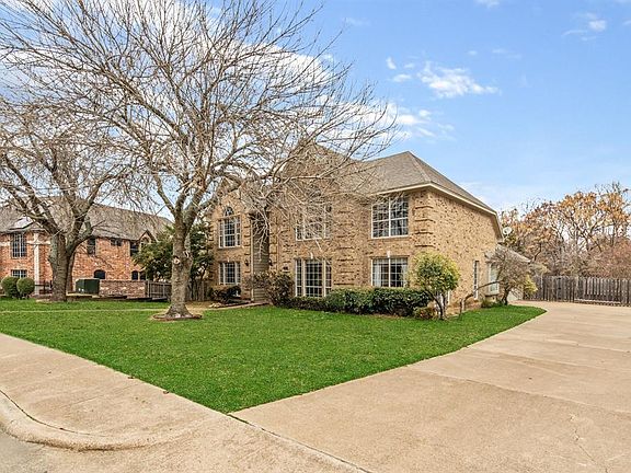 2nd image of 1805 Montauk Way