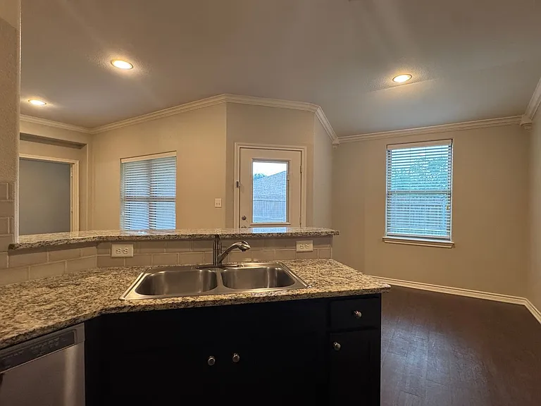 Amberwood Townhomes — Photo 23