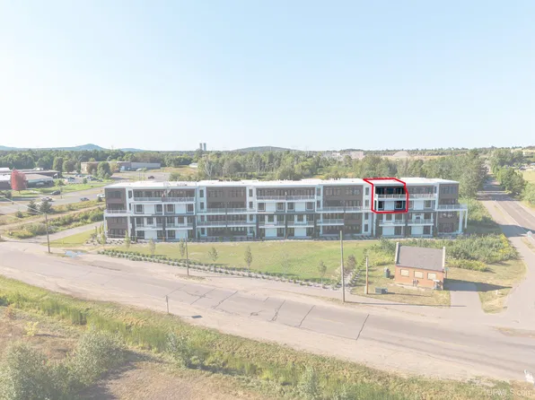 2401 N Lakeshore Blvd Unit 7, Marquette, MI 49855