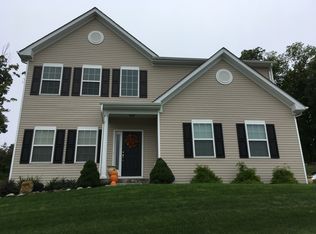 57 Hill View Dr, Florida, NY 10921