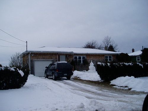 1st image of 77 Hillcrest Ter