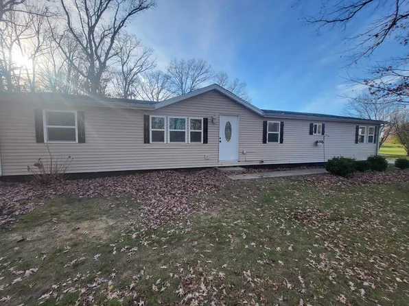 10858 Edgewood Dr, Demotte, IN 46310