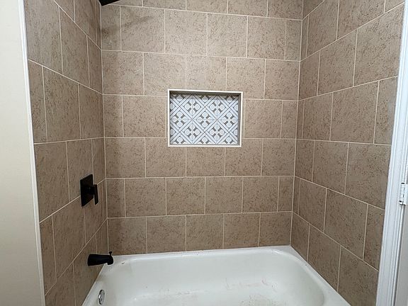 5th image of 217 Alfred Ave SE