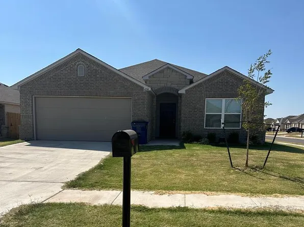 1214 Chuck Wagon Dr, El Reno, OK 73036