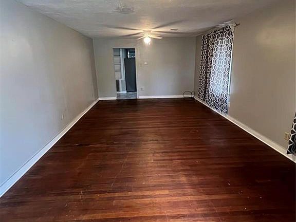 3rd image of 79 Baron St