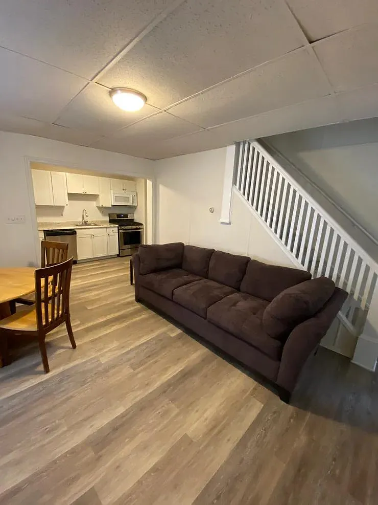 314 Laury St — Photo 1