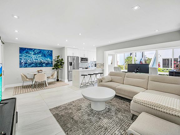 2nd image of 425 Bayshore Drive #15