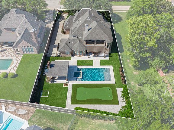 2nd image of 30 Waters Lake Blvd