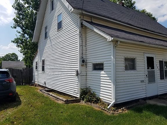 3rd image of 708 S 1st St