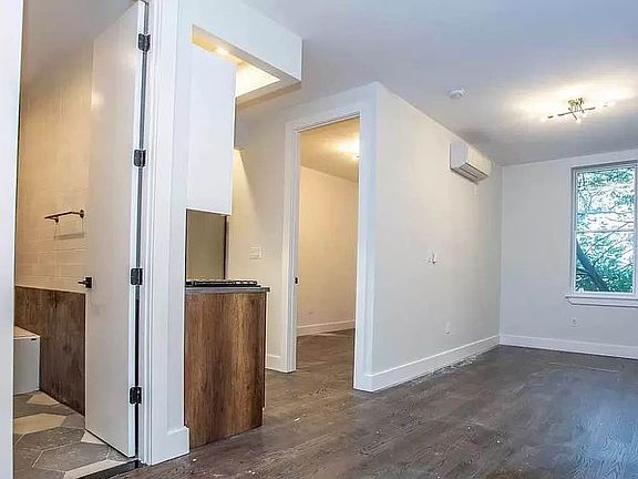 4th image of 799 Ocean Ave #2B
