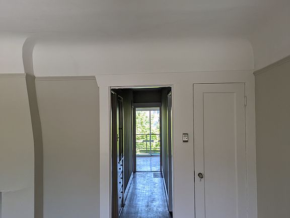 4th image of 3220 Fuhrman Ave E #3222