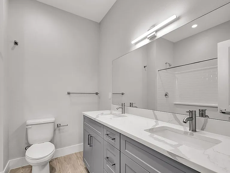Prince Place Townhomes — Photo 11