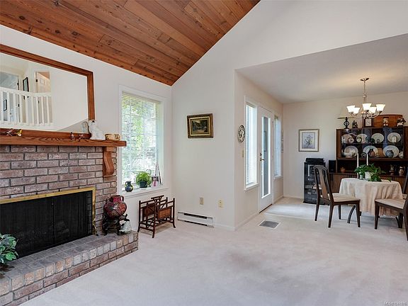 4th image of 2566 Penrhyn St #10