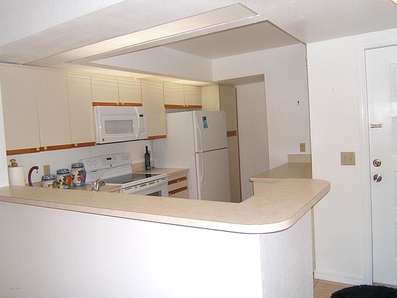 3rd image of 1205 Country Club Dr #1211