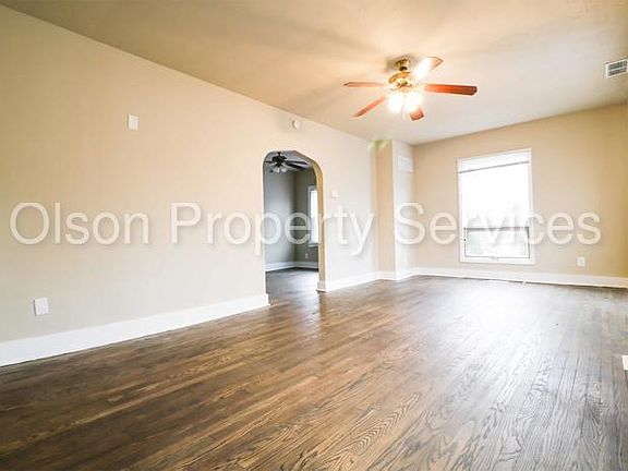 2nd image of 2323 Orange St