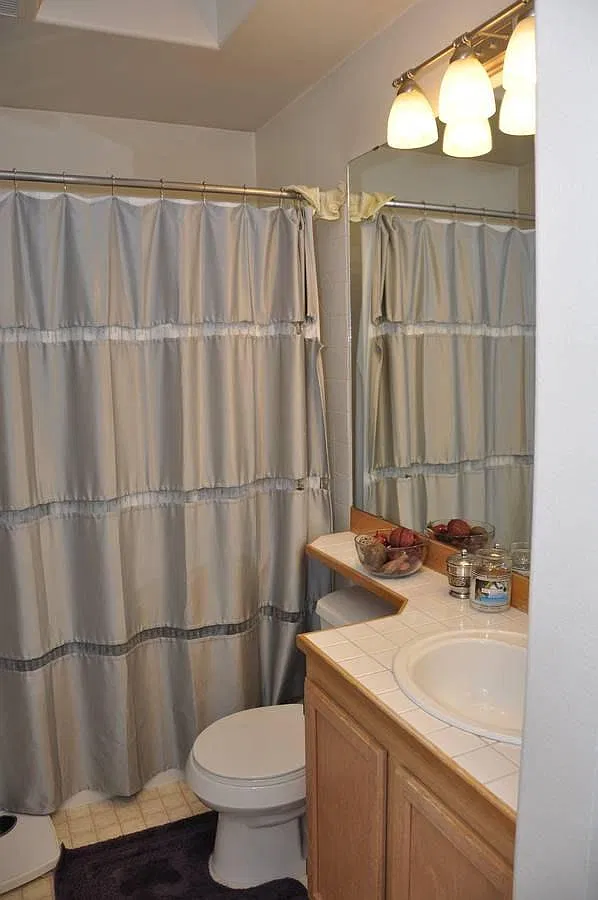 3 bed, 2.5 bath, 1670 sqft, $2,950 — Photo 3