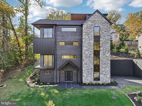 3rd image of 12 Langton Ln