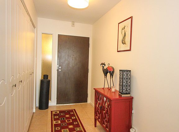 3rd image of 410 Ashland Ave APT 4C