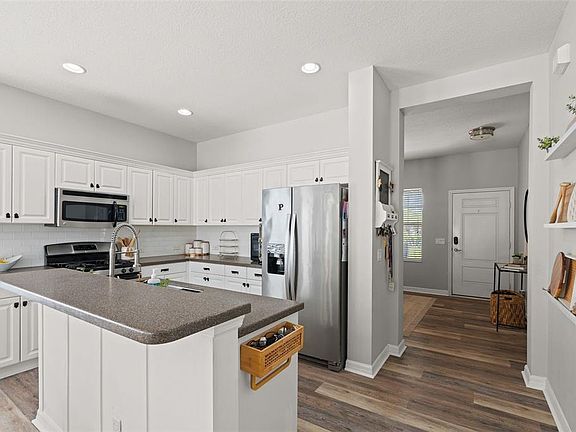 4th image of 4946 NEWPORT NEWS CIRCLE