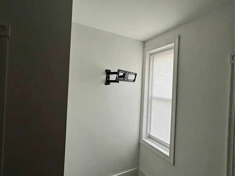 1640 Allengrove St #2 — Photo 3
