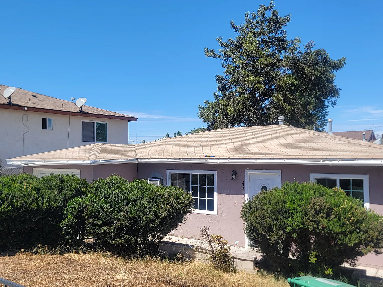 3 bed, 1300 sqft, $3,100 — Photo 2