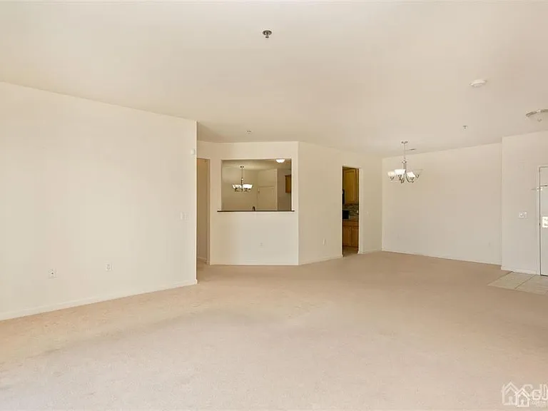 2224 Edward Stec Blvd — Photo 8