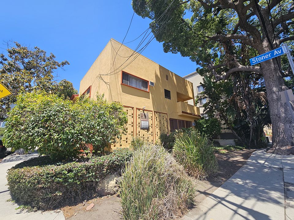 1st image of 11727 Ohio Ave #202