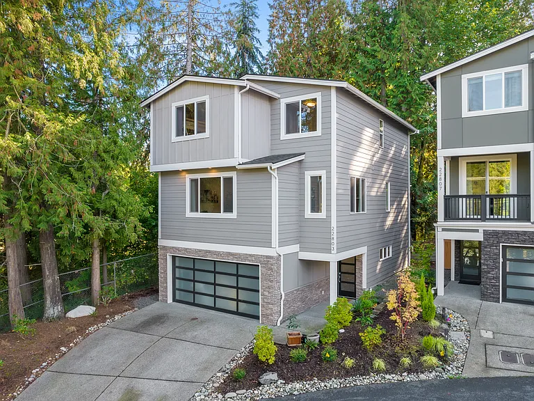 23rd Ave SE — Photo 2