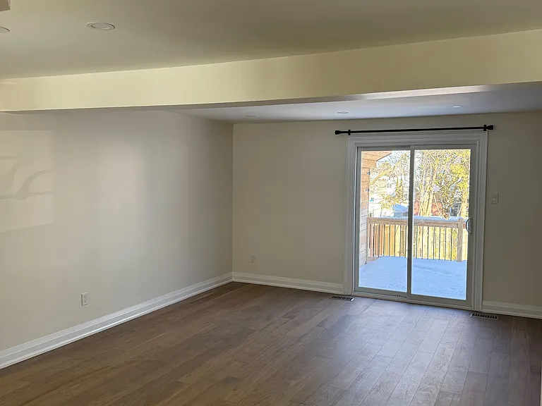 109 Connelly Dr — Photo 6