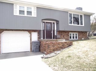 1110 Angus Dr, Norfolk, NE 68701