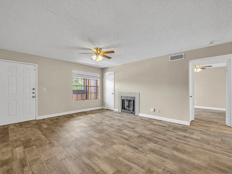 364 Northpointe Ct #206 — Photo 14