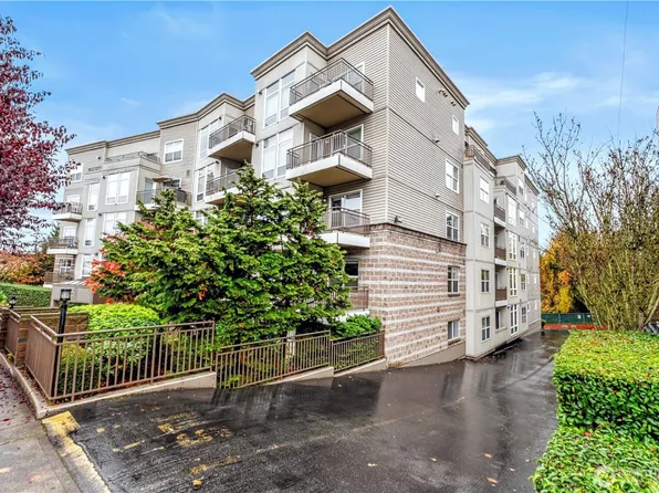 3221 SW Avalon Way #413, Seattle, WA 98126