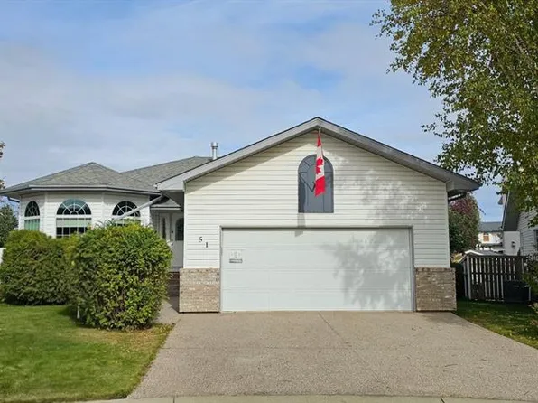 51 SW Doan Ave, Red Deer, AB T4R 2M7