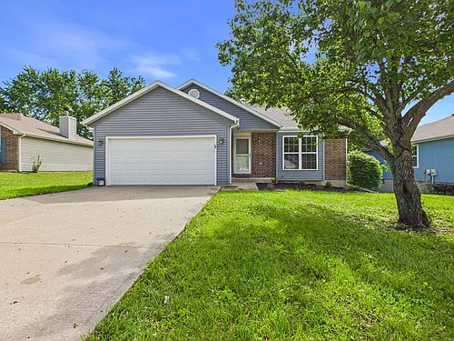 1206 Foxridge Dr Photo 1