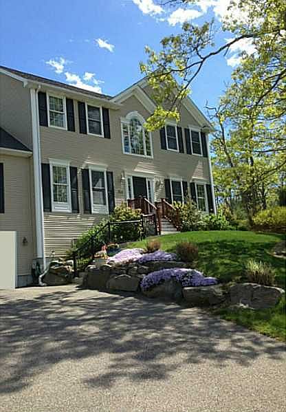 1st image of 131 Moraine Ct