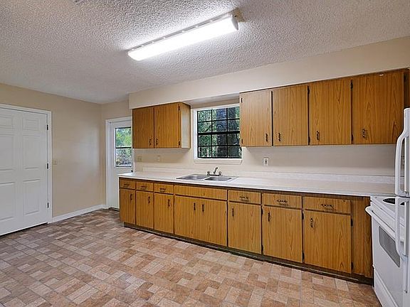4th image of 605 Pearl St
