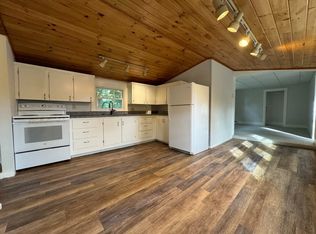 121 E Main St, Yarmouth, ME 04096