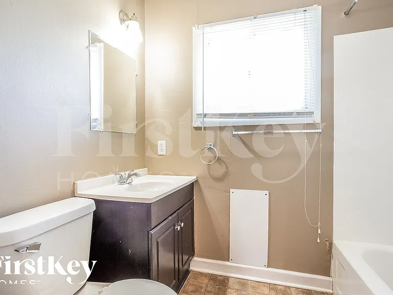2634 Westleigh Dr — Photo 9