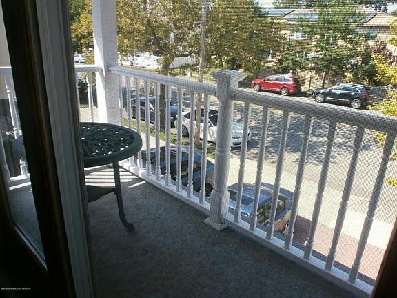 3rd image of 338 Caswell Ave #2A