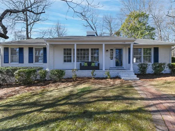 1101 McDowell Dr, Greensboro, NC 27408