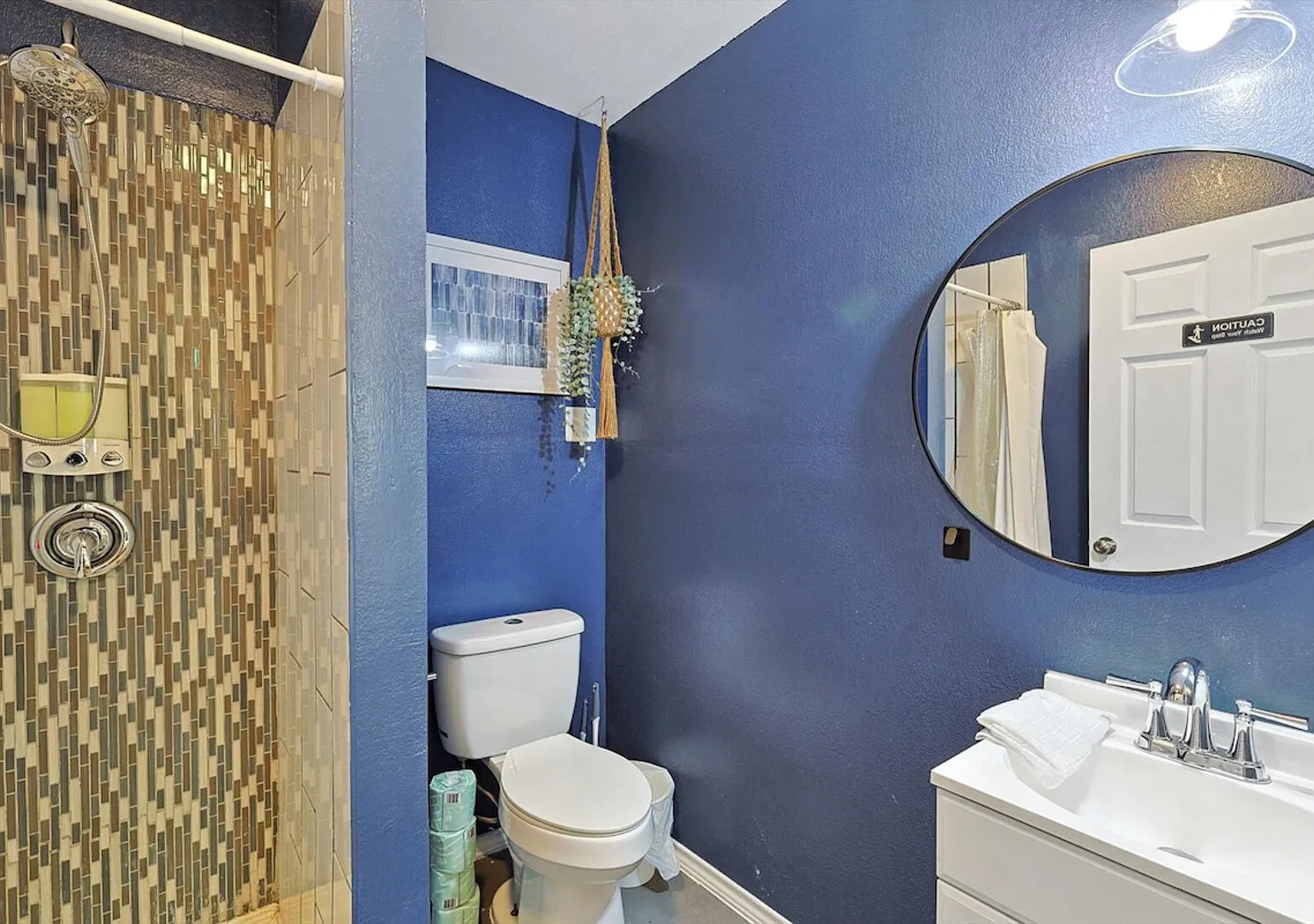 Charming Flat in Fort Worth - 1BR/1BA Flat — Photo 3