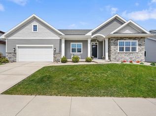 9926 Autumn Breeze Rd, Middleton, WI 53562