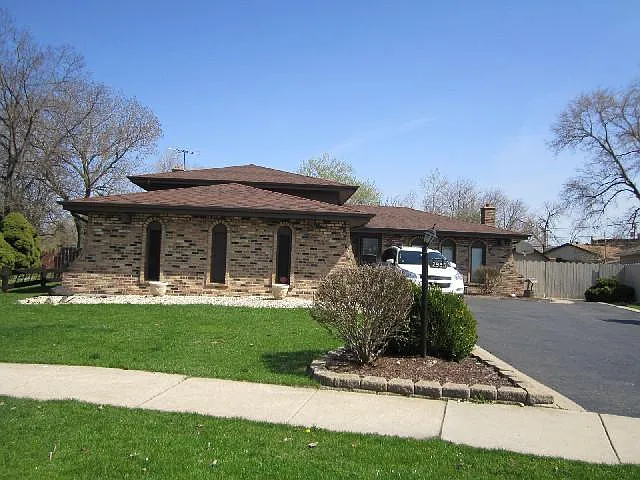 2955 173rd Pl photo 1