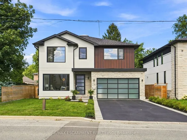 1181 Ogden Ave, Mississauga, ON L5E 2G8